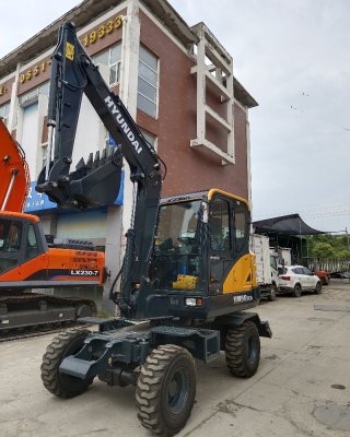 6 Ton Wheeled Hydraulic Excavator HW60 ECO 